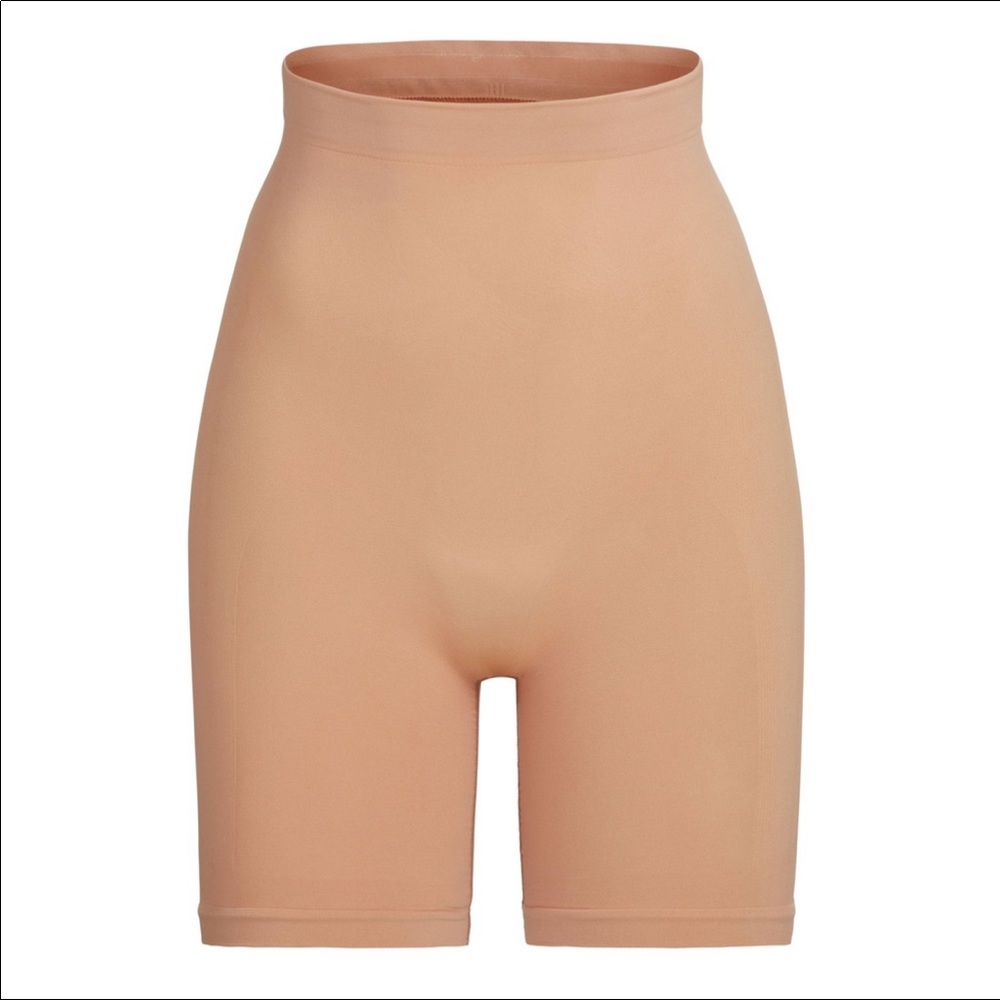 SKIMS Sculpting Short Above The Knee